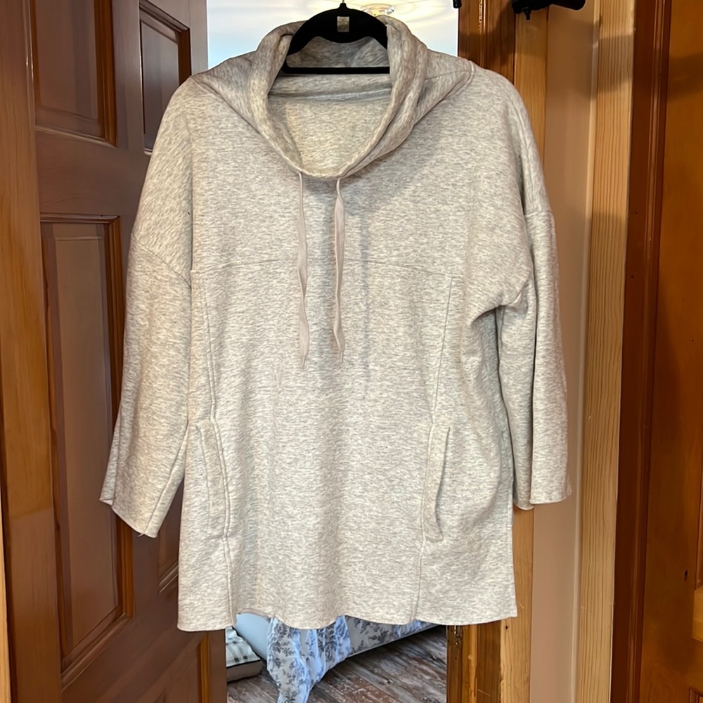 UGG Sweatshirt - Gray - Size M/L